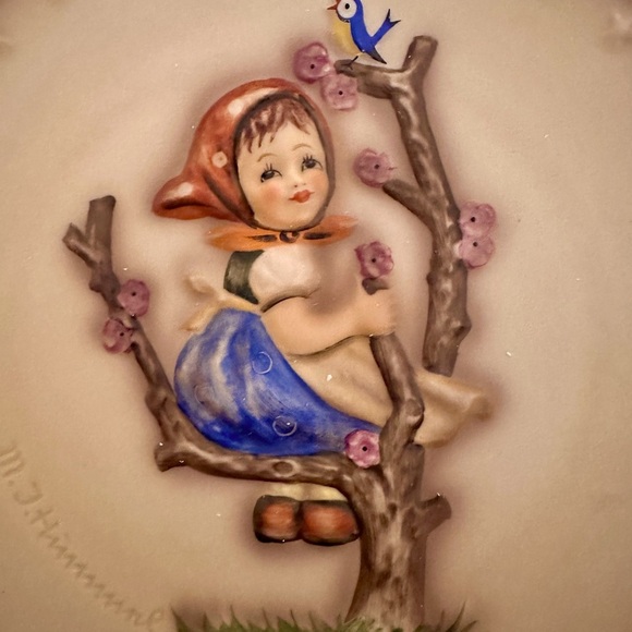Vintage 1976 Hummel Goebel hand-painted Annual Plate in Box - Picture 2 of 8
